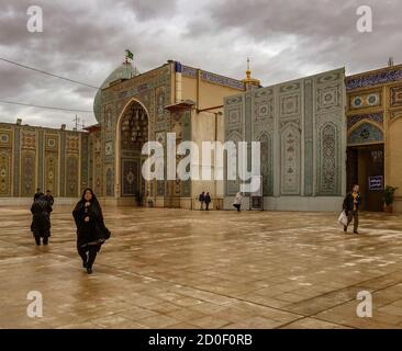 Shiraz, Iran - 2019-04-09 - Shah Ceragh - cour centrale. Banque D'Images