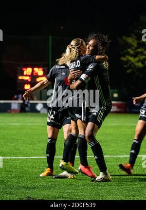 Wendie Renard, de l'Olympique Lyonnais, célèbre le but avec Eugénie Le Sommer de l'Olympique Lyonnais pendant le championnat féminin de France D1 Arkema Banque D'Images