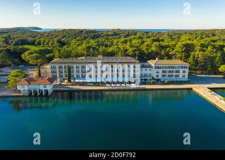 Vue aérienne des hôtels sur les îles Brijuni, Croatie Banque D'Images