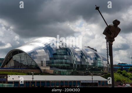 Le Norman Foster a conçu le Sage Building à Gateshead. Banque D'Images