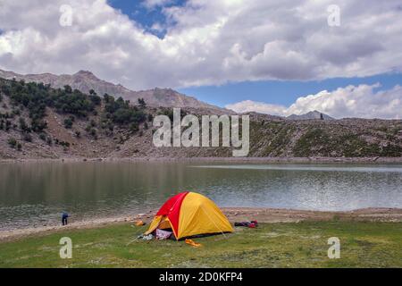 Le lac Rama est un lac près d'Astore, à Gilgit-Baltistan, au Pakistan. Il est au sommet de la belle vallée d'Astore Banque D'Images
