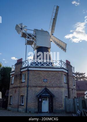 LONDRES, Royaume-Uni - SEPTEMBRE 25 2020 : The Windmill on Wimbledon Common, Londres, Royaume-Uni. Banque D'Images