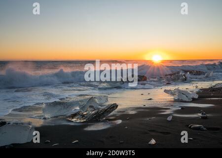 Jökulsárlón Diamond Beach Sunrise Banque D'Images