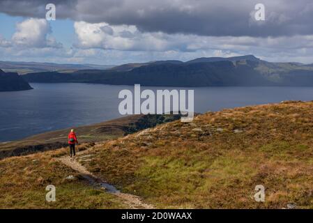 Descendant du sommet de Dun Cann sur l'île De Raasay Ecosse Banque D'Images