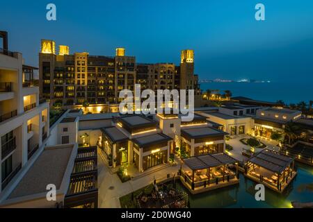 Jumeirah Al Naseem au crépuscule, Dubaï, Émirats arabes Unis Banque D'Images