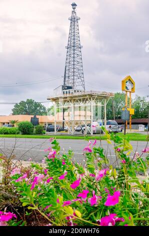 Le premier puits de pétrole offshore se trouve sur Brashear Avenue, le 27 août 2020, à Morgan City, en Louisiane. Banque D'Images