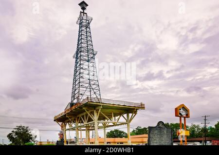 Le premier puits de pétrole offshore se trouve sur Brashear Avenue, le 27 août 2020, à Morgan City, en Louisiane. Banque D'Images