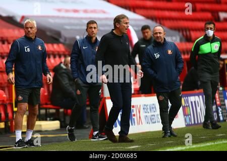 Londres, Royaume-Uni. 03ème octobre 2020. Phil Parkinson, le directeur de Sunderland lors du match de football de la ligue de football EFL Skybet One, Charlton Athletic v Sunderland à la Vallée de Londres le samedi 3 octobre 2020. Cette image ne peut être utilisée qu'à des fins éditoriales. Utilisation éditoriale uniquement, licence requise pour une utilisation commerciale. Aucune utilisation dans les Paris, les jeux ou les publications d'un seul club/ligue/joueur. photo par Tom Smeeth/Andrew Orchard sports Photography/Alay Live News crédit: Andrew Orchard sports Photography/Alay Live News Banque D'Images