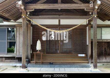 Ancien bâtiment traditionnel autour du sanctuaire Miyazaki Jingu. Pris en août 2019 Banque D'Images