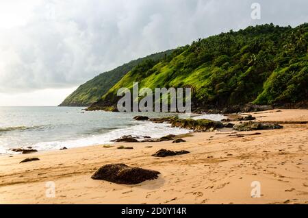 Vue magnifique sur la plage de Kakolem, Canacona, Goa, Inde Banque D'Images