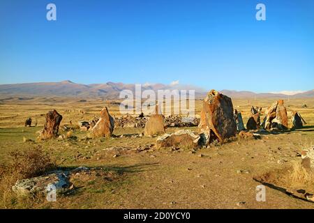 Le cercle central de Carahunge, également appelé Stonehenge arménien, site archéologique préhistorique dans la province de Syunik en Arménie Banque D'Images