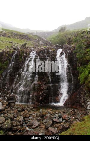 Stickle Ghyll Waterfall Langdale Pikes, Lake District Banque D'Images