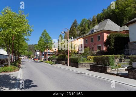 Europe, Luxembourg, Larochette, Maisons traditionnelles de la rue de Osterbour Banque D'Images