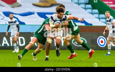 Twickenham, Royaume-Uni. 04e octobre 2020. Chris Vui de Bristol porte avec le ballon lors du match de rugby Gallagher Premiership entre London Irish et Bristol Rugby à Twickenham Stoop, Twickenham, Angleterre, le 4 octobre 2020. Photo de Phil Hutchinson. Utilisation éditoriale uniquement, licence requise pour une utilisation commerciale. Aucune utilisation dans les Paris, les jeux ou les publications d'un seul club/ligue/joueur. Crédit : UK Sports pics Ltd/Alay Live News Banque D'Images