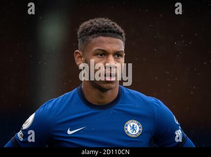 Kingston, Royaume-Uni. 04e octobre 2020. Bryan Fiabema, de Chelsea, lors du match de la première Ligue 2, a joué derrière des portes fermées entre Chelsea U23 et Arsenal U23 au stade Kingsmeadow, à Kingston, en Angleterre. Joué sans partisans en mesure d'assister à la réunion en raison des règles gouvernementales actuelles pendant la pandémie COVID-19, le 4 octobre 2020. Photo d'Andy Rowland. Crédit : Prime Media Images/Alamy Live News Banque D'Images