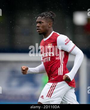 Kingston, Royaume-Uni. 04e octobre 2020. Tim Akinola d'Arsenal pendant le match de la Premier League 2 a joué derrière des portes fermées entre Chelsea U23 et Arsenal U23 au stade Kingsmeadow, à Kingston, en Angleterre. Joué sans partisans en mesure d'assister à la réunion en raison des règles gouvernementales actuelles pendant la pandémie COVID-19, le 4 octobre 2020. Photo d'Andy Rowland. Crédit : Prime Media Images/Alamy Live News Banque D'Images