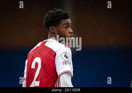 Kingston, Royaume-Uni. 04e octobre 2020. Ryan Alebiosu d'Arsenal lors du match de la première Ligue 2, a joué derrière des portes fermées entre Chelsea U23 et Arsenal U23 au stade Kingsmeadow, à Kingston, en Angleterre. Joué sans partisans en mesure d'assister à la réunion en raison des règles gouvernementales actuelles pendant la pandémie COVID-19, le 4 octobre 2020. Photo d'Andy Rowland. Crédit : Prime Media Images/Alamy Live News Banque D'Images