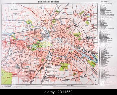 Une carte des rues de Berlin et de ses environs datant de la fin du XIXe siècle. Banque D'Images