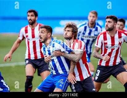 Inigo Martinez du club d'athlétisme et Joselu de Deportivo Alaves Pendant le championnat d'Espagne la Liga football match entre Deportivo Alave Banque D'Images