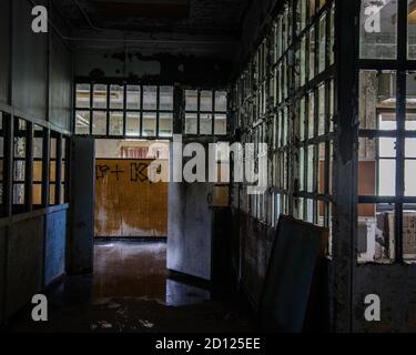 The Haunted Pennhurst School, également connue sous le nom de Pennhurst Asylum, en raison de ses conditions déplorables, de manque de personnel et de surpeuplement Banque D'Images