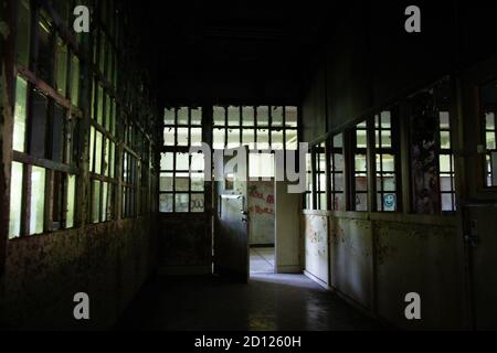 The Haunted Pennhurst School, également connue sous le nom de Pennhurst Asylum, en raison de ses conditions déplorables, de manque de personnel et de surpeuplement Banque D'Images