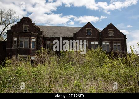 The Haunted Pennhurst School, également connue sous le nom de Pennhurst Asylum, en raison de ses conditions déplorables, de manque de personnel et de surpeuplement Banque D'Images