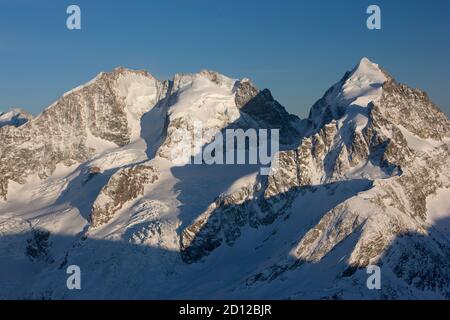 Géographie / Voyage, Suisse, Piz Bernina et Piz Roseg, vue du groupe Corvatsch, Bernina, en, droits-supplémentaires-autorisations-Info-non-disponible Banque D'Images