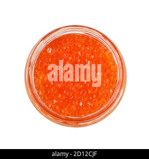 Caviar de truite rouge dans un pot en verre isolé sur fond blanc avec passe-bocaux. Vue de dessus Banque D'Images