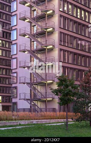 Géographie / Voyage, Allemagne, Bavière, Munich, marches dans un bâtiment de plusieurs étages à Munich, monter à Lai, droits-supplémentaires-dégagement-Info-non-disponible Banque D'Images