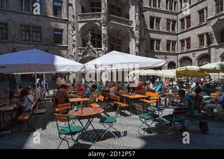 Géographie / Voyage, Allemagne, Bavière, Munich, restaurant Ratskeller dans la cour intérieure formelle de , droits-supplémentaires-dégagement-Info-non-disponible Banque D'Images