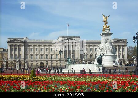 Londres, Royaume-Uni - octobre 5 2020 - vue panoramique sur Buckingham Palace et le Victoria Memorial à Londres Banque D'Images