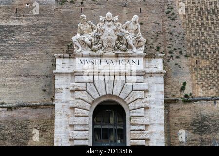 La porte du musée du Vatican dans la Cité du Vatican, Rome, Italie Banque D'Images