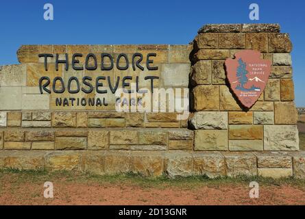 MEDORA, ND -12 SEP 2020- vue sur le parc national Theodore Roosevelt dans les badlands du Dakota du Nord, États-Unis. Banque D'Images