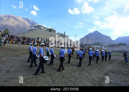 Rallye de jeep sarfanaga dans le désert froid du shigar dans les régions du nord du gilgit baltistan, Pakistan Banque D'Images