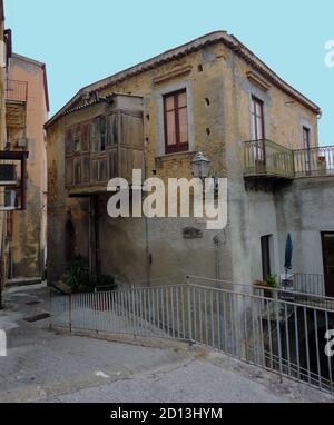 Village de Naso Sicile Italie grand-père de dame gaga émigré par naso Banque D'Images