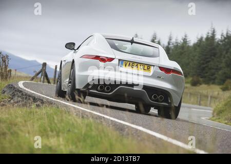 Jaguar F-Type R AWD - pays de Galles, Royaume-Uni, 2015 Banque D'Images