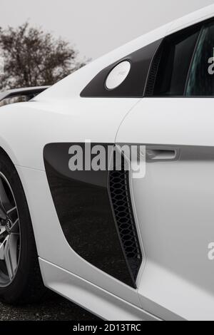 Audi R8 V10 plus pendant l'essai sur route de l'année. Banque D'Images