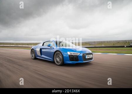 2016 Audi R8 au Rockingham Motor Speedway, Northamptonshire, 31 mars 2016 Banque D'Images