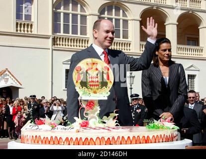 Monaco S Prince Albert Waves As His Sister Princess Caroline R Weeps After The Ceremonies To Mark His Enthronement In Monaco July 12 05 The Official Ceremony Of H S H Prince Albert S Accession