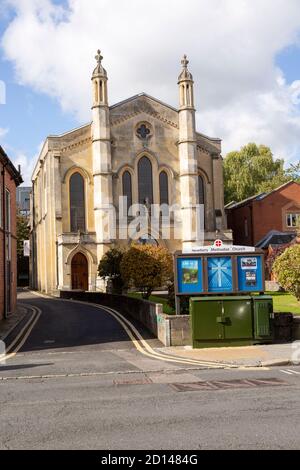 Église méthodiste au large de Northbrook Street, dans le centre-ville de Newbury, Berkshire, Angleterre, Royaume-Uni Banque D'Images