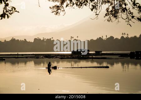 Images des lacs de la ville de San Pablo, Laguna Banque D'Images