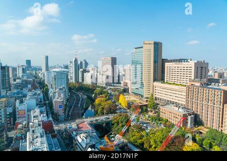 Paysage urbain autour de la station Ochanomizu à Chiyoda Tokyo Japon. Banque D'Images