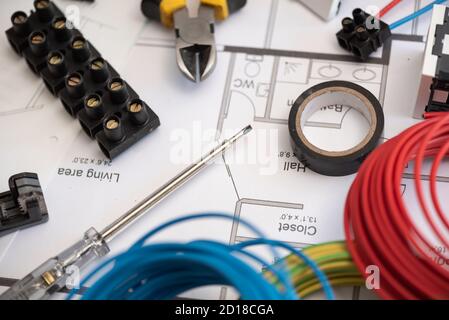 Équipement électrique sur un plan Banque D'Images