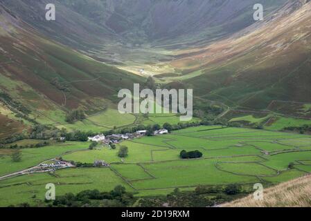 Wasdale Head Inn et le Mosedale Horseshoe vu de Lingmell est tombé Banque D'Images