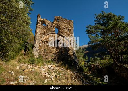 Tour de Felipe II, - de castillo viejo -, ancienne tour d'observation qui défendait le passage, voie romaine, Boca del Infierno, route de la vallée de hecho, dans l'ouest de val Banque D'Images