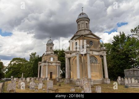 Mistley Towers, les tours jumelles de l'église de Sainte-Marie la Vierge, maintenant démolie, à Mistley, dans l'Essex, au Royaume-Uni. Banque D'Images