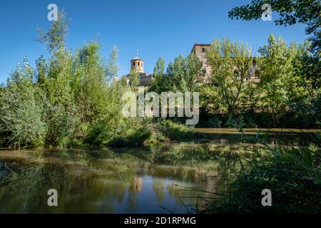 parque de la Arboleda, Almazán, Soria, comunidad autónoma de Castilla y León, Espagne, Europe Banque D'Images