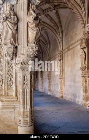 claustro del Monasterio de San Juan de los Reyes, Tolède, Castilla-la Mancha, Espagne Banque D'Images