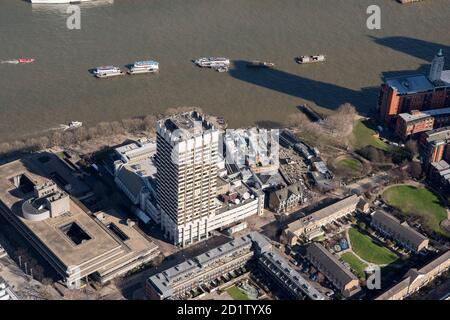 The London Televion Centre, également connu sous le nom de London Studios, The South Bank Studios, ITV Towers et Kent House, South Bank, Londres, 2018, Royaume-Uni. Vue aérienne. Banque D'Images