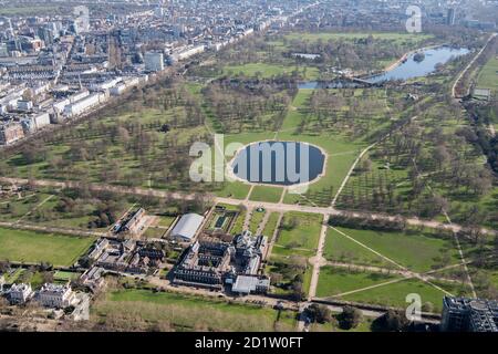 Kensington Palace et Kensington Gardens, Londres, 2018, Royaume-Uni. Vue aérienne. Banque D'Images